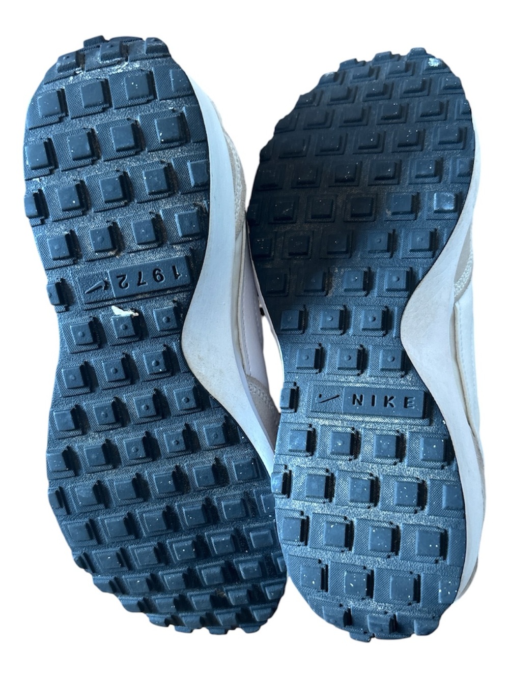 Nike Shoes Womens 7 Waffle Debut Athletic Running Sneakers White Suede Lace Up - Picture 6 of 7